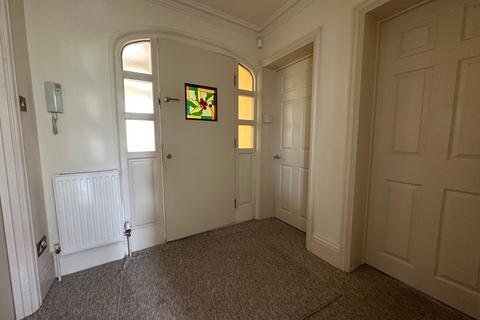 2 bedroom apartment to rent, Park Trees House, Sutton Coldfield B74