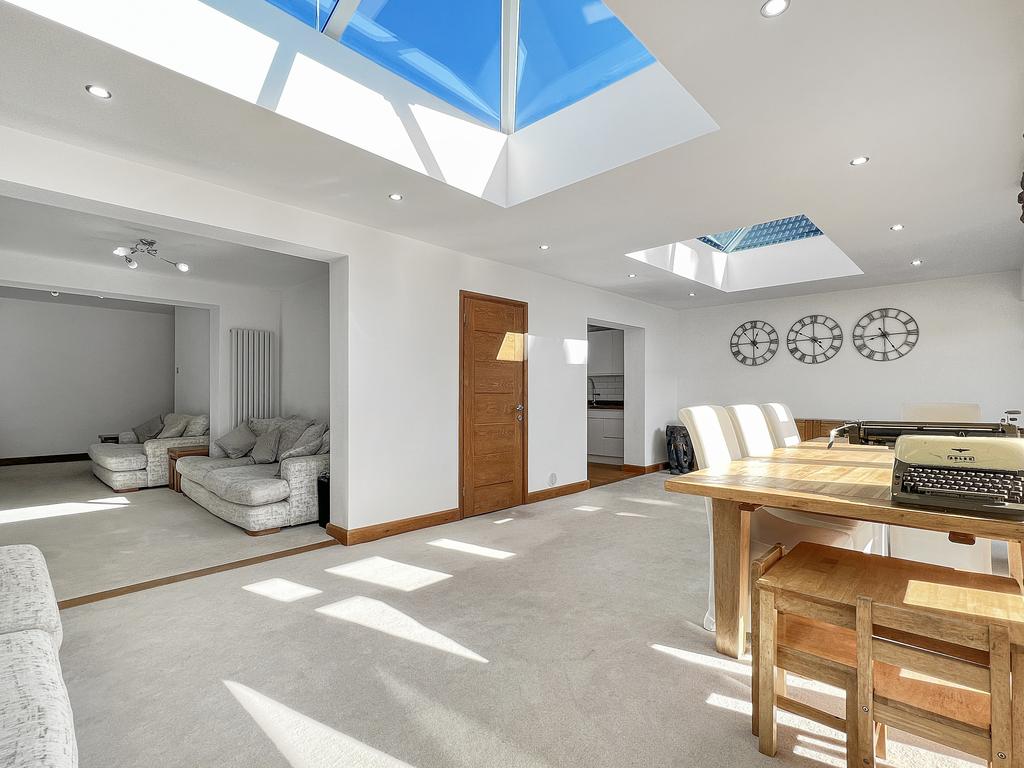 Sunroom/Family Room
