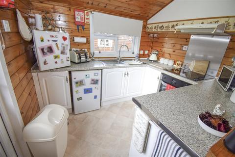 2 bedroom property for sale, Trawsfynydd Holiday Village, Bronaber