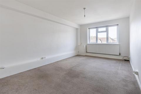 undefined, Forest Drive, Theydon Bois
