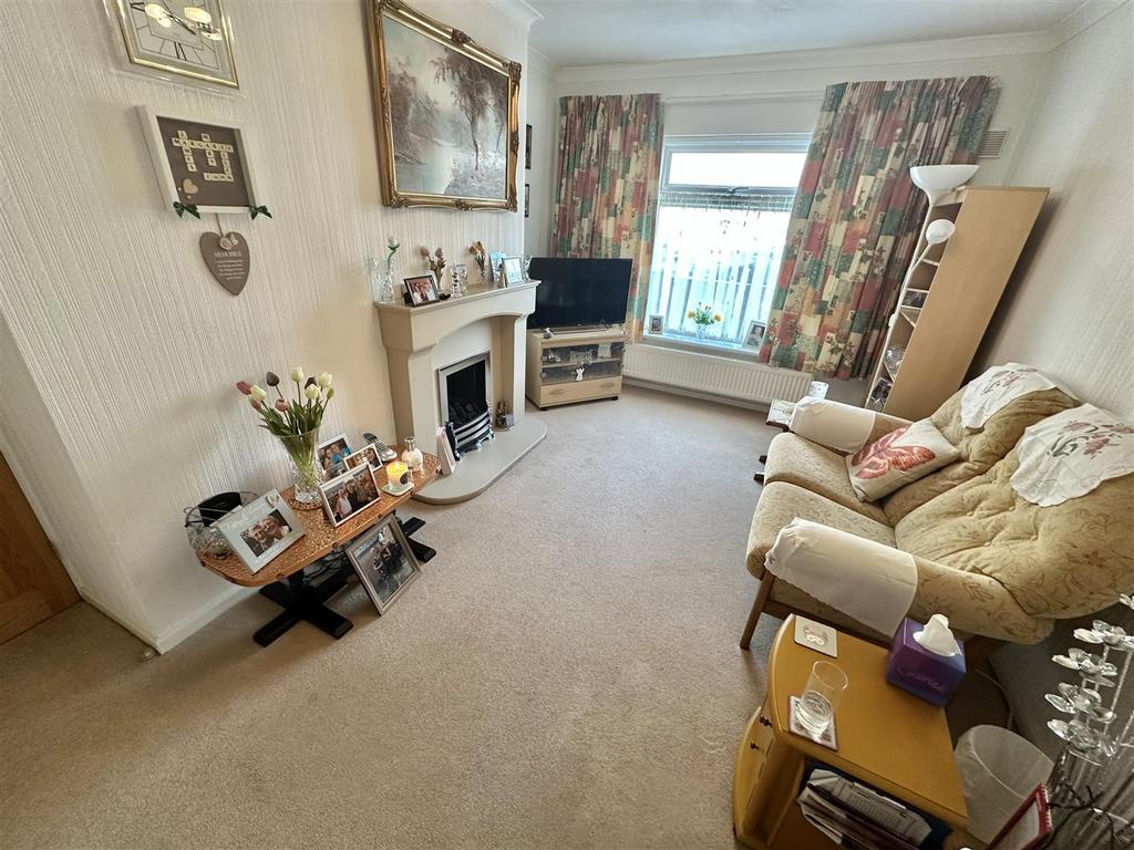 Bramleys Estate Agents - Chandler Close - Batley (