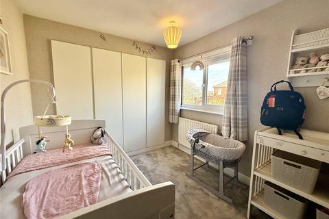 16 The Grove, Shaw, Oldham, OL2 7BH