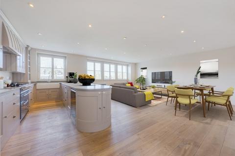 15b Randolph Crescent, London, W9 1DP
