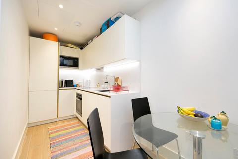 1 bedroom flat for sale, Star & Garter House, Richmond Hill, Richmond