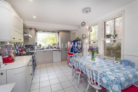 15 Balmoral Road, Lancaster, LA1 3BT