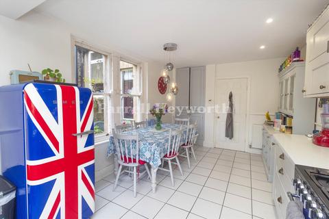 15 Balmoral Road, Lancaster, LA1 3BT