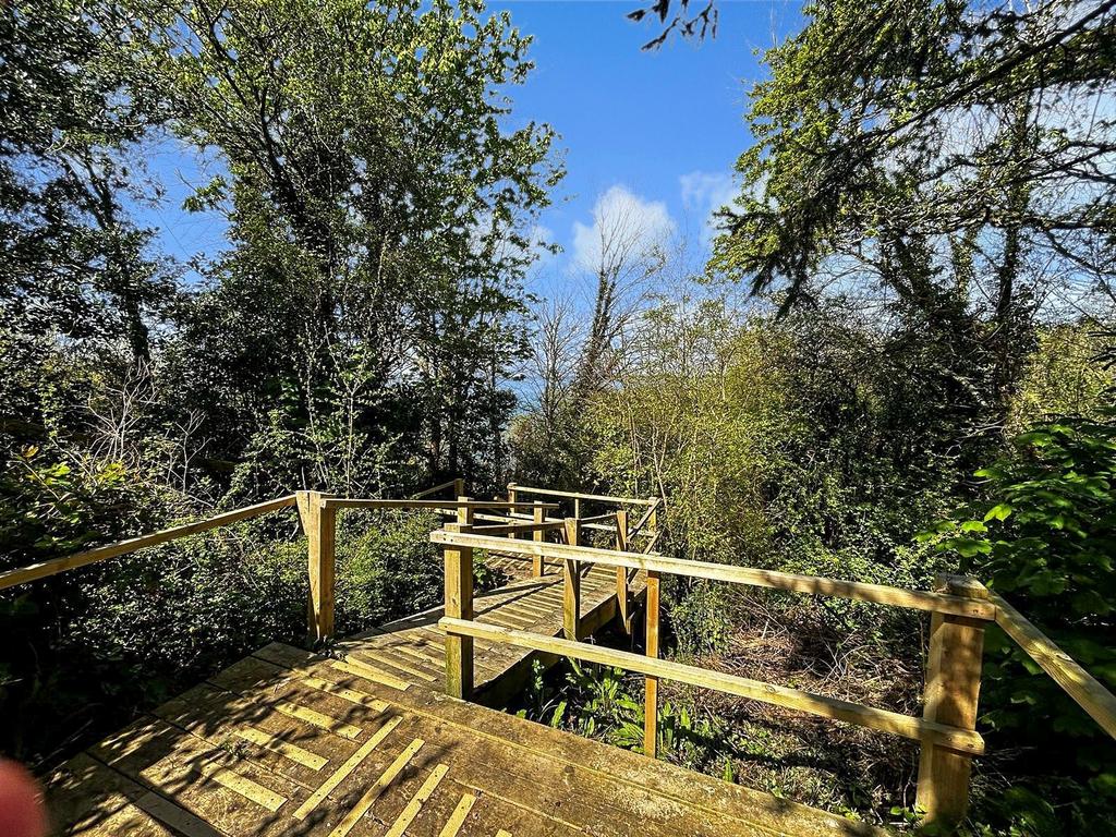 Garden Access To Beach