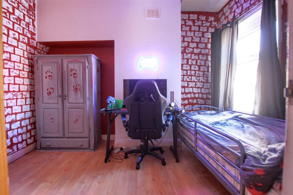 Cr8.jpg