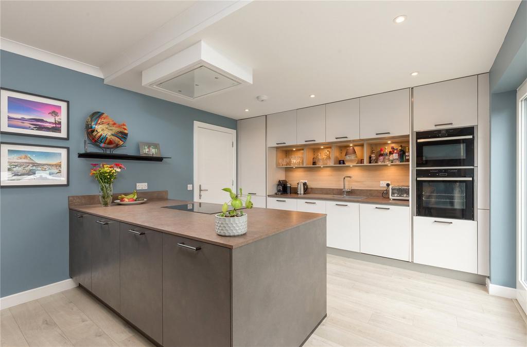 Craigmount Avenue 5