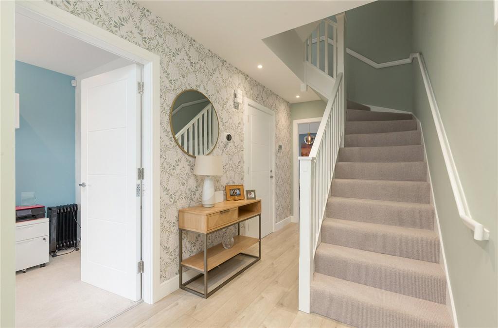 Craigmount Avenue 10