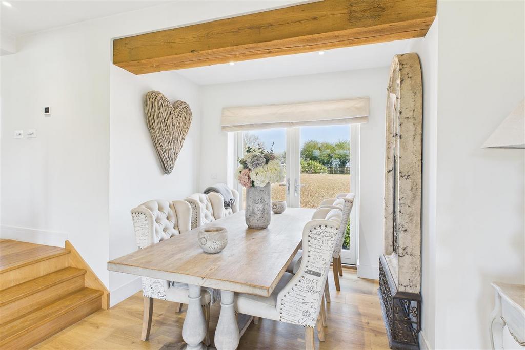 CAM02544 G0-PR0258-STILL007.jpg