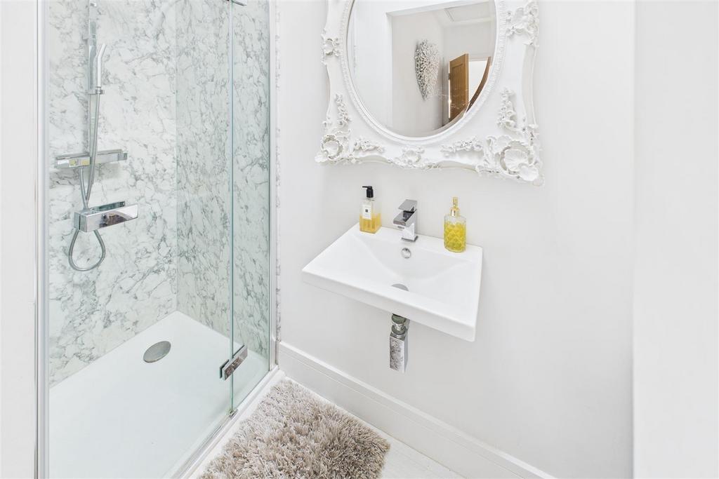 CAM02544 G0-PR0258-STILL017.jpg