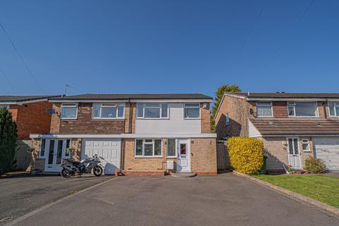 16 Hazel Grove, Hockley Heath, Solihull, B94 6QW