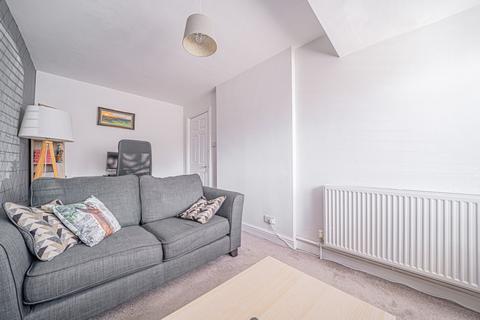 16 Hazel Grove, Hockley Heath, Solihull, B94 6QW