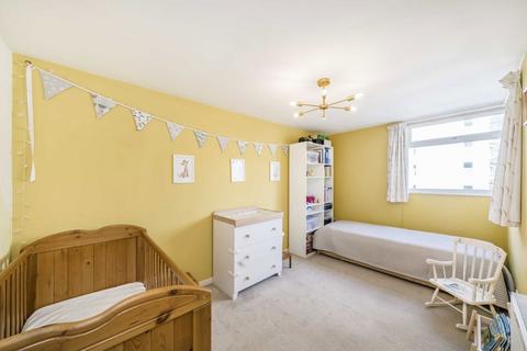 13, Longs Court Crown Terrace, Richmond, TW9 2JS