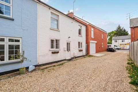 3 bedroom end of terrace house to rent, Moorlands Place, Camberley GU15