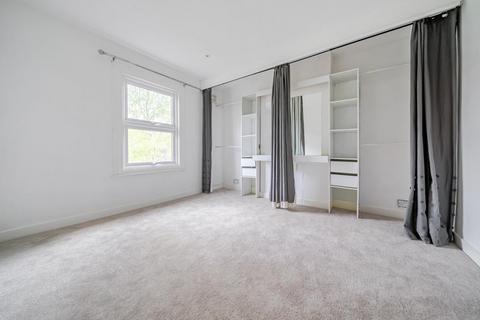 3 bedroom end of terrace house to rent, Moorlands Place, Camberley GU15