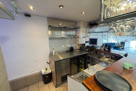 Shop to rent, 7 Market Parade, Sidcup High Street, Sidcup, Kent