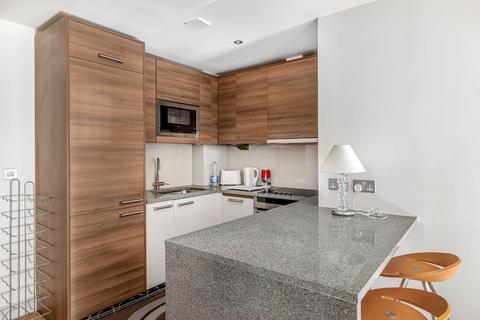 1 bedroom apartment for sale, Doulton House, Chelsea Creek SW6