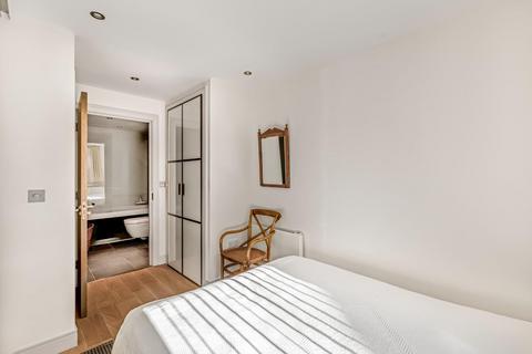 1 bedroom apartment for sale, Doulton House, Chelsea Creek SW6