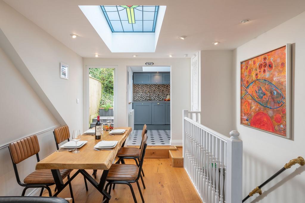 8 Sea View Terrace, Brixham