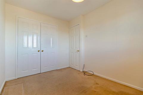 17 Armstrong Walk, Maltby, Rotherham, S66 8QQ