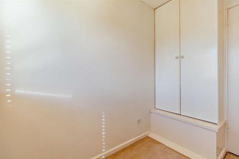 17 Armstrong Walk, Maltby, Rotherham, S66 8QQ