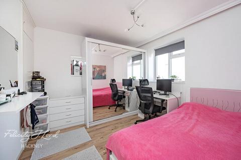 undefined, Paragon Road, LONDON