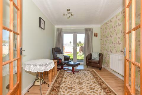 3 bedroom link detached house for sale, Suffolk Drive, Basildon SS15