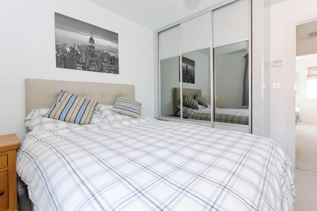 Bedroom 1 2nd .jpg