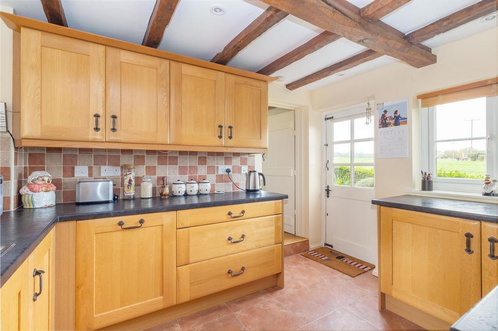 Kitchen-1-4.jpg