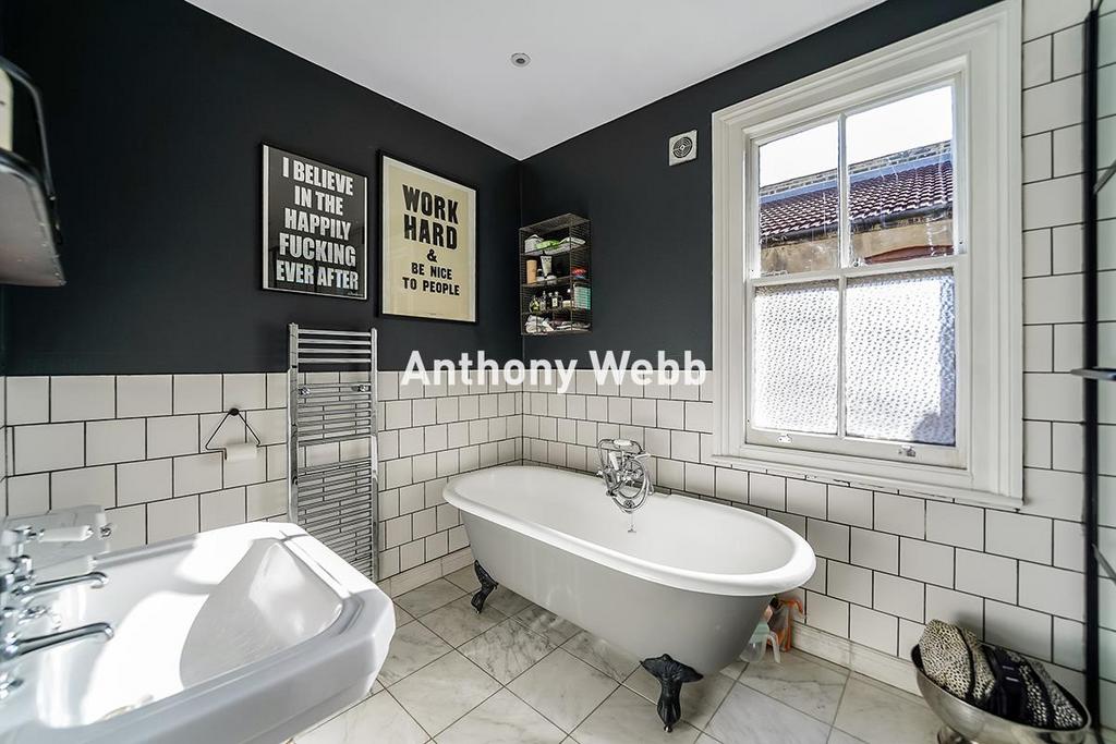 Bath/shower room