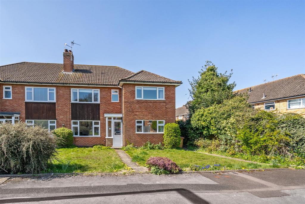 10 Milton Close 14.jpg
