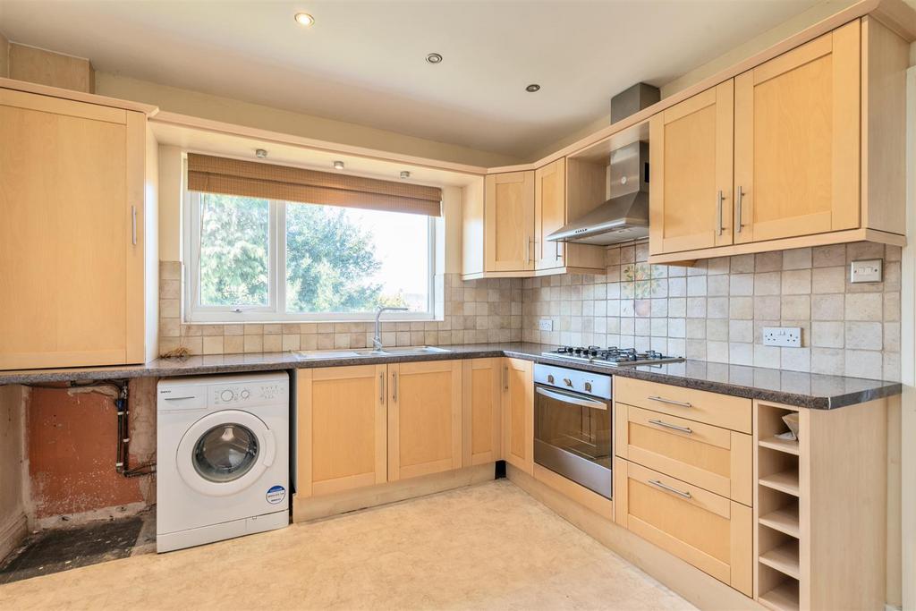 10 Milton Close 5.jpg