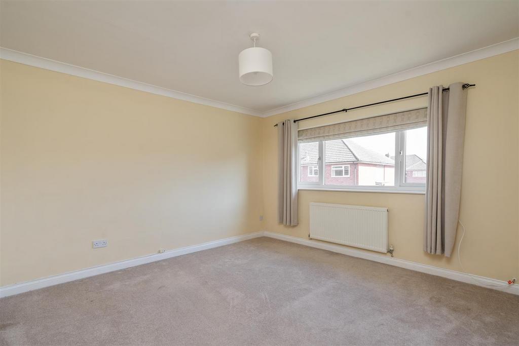 10 Milton Close 10.jpg
