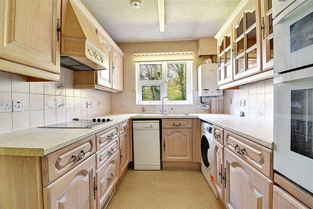 Kitchen 1.jpg