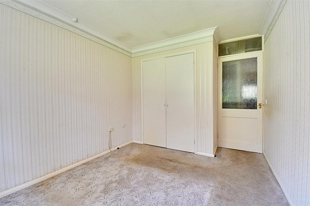 Bedroom 1 2.jpg