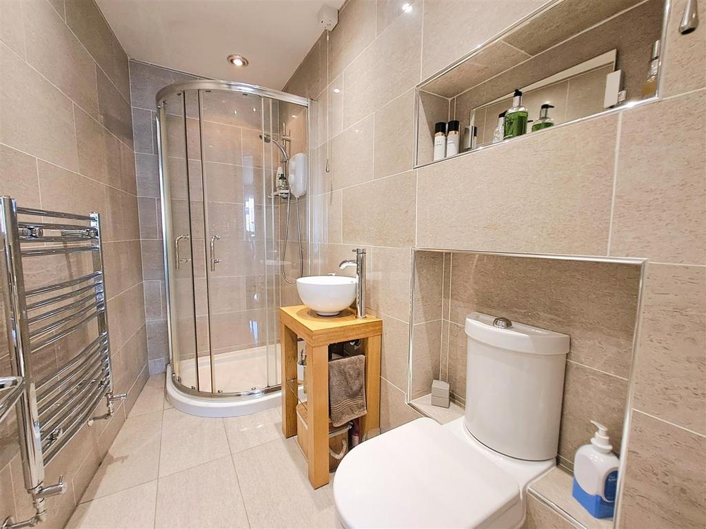 En Suite Shower Room