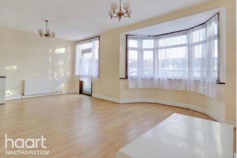 3 bedroom apartment to rent, Billet Road, LONDON