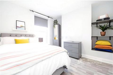 undefined, Waterloo Road, Aldershot, Hampshire, GU12