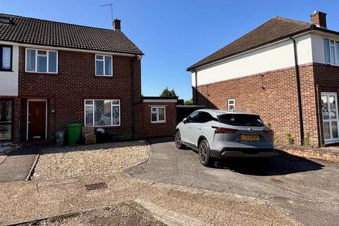 20 Lodge Close, Uxbridge, UB8 2ES