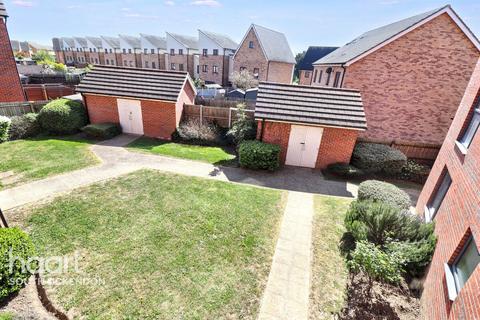 61 Brinson Way, Aveley, South Ockendon, RM15 4EF