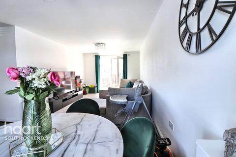 61 Brinson Way, Aveley, South Ockendon, RM15 4EF