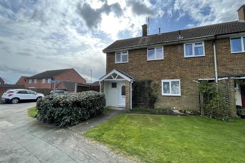 3 bedroom end of terrace house to rent, The Greenstead, Basildon, SS14