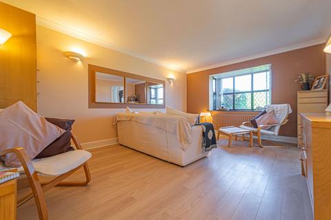 1 Aster Close, St Mellons, Cardiff, CF3 0JB