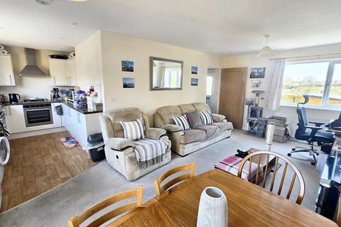 2 bedroom end of terrace house for sale, Lambrok Road, Trowbridge BA14
