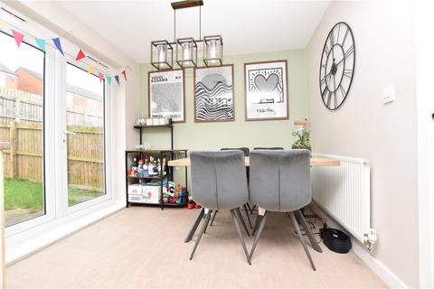 3 bedroom townhouse for sale, Settle Vale, Morley, Leeds, West Yorkshire