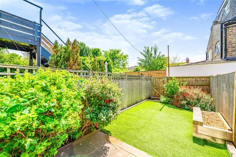 2 bedroom maisonette for sale, Murray Road, London