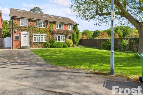 36 Penn Road, Datchet, Slough, SL3 9HT