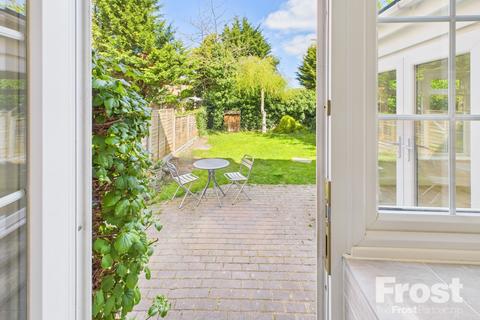 36 Penn Road, Datchet, Slough, SL3 9HT